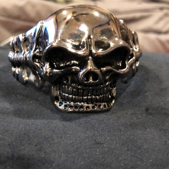Large skull bracelet new - Picture 2 of 6